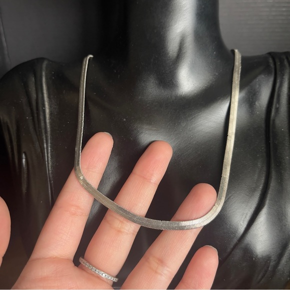 Silver tone madewell herringbone necklace chain - Picture 4 of 7